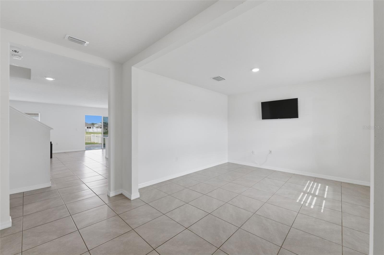 7517 Gardner St Property Photo 7