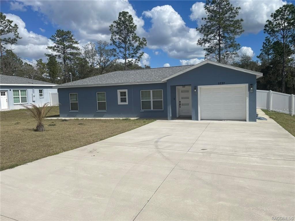 5737 N Claremont Dr Property Photo 1