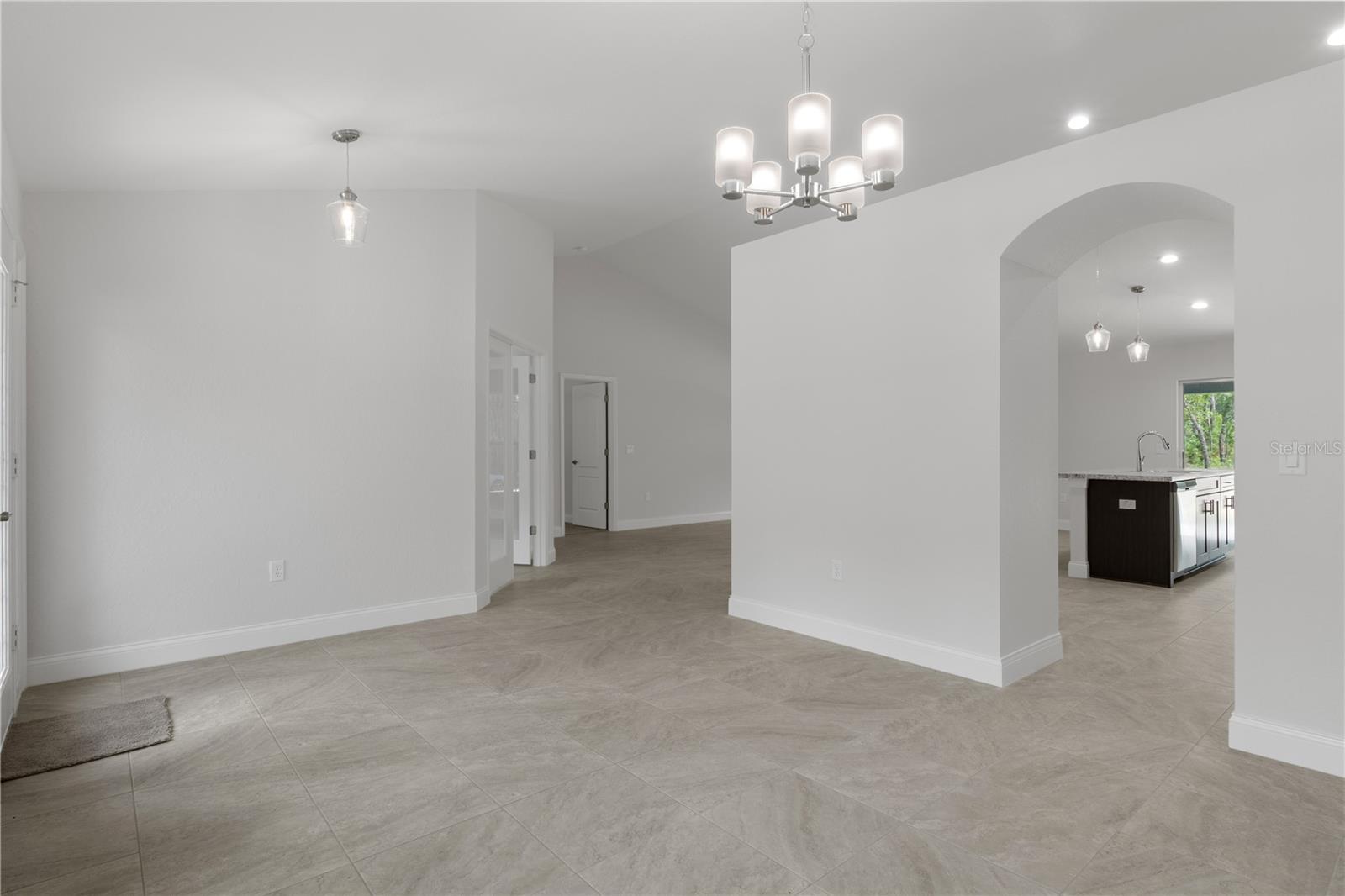 11367 Latchwood Ave Property Photo 2