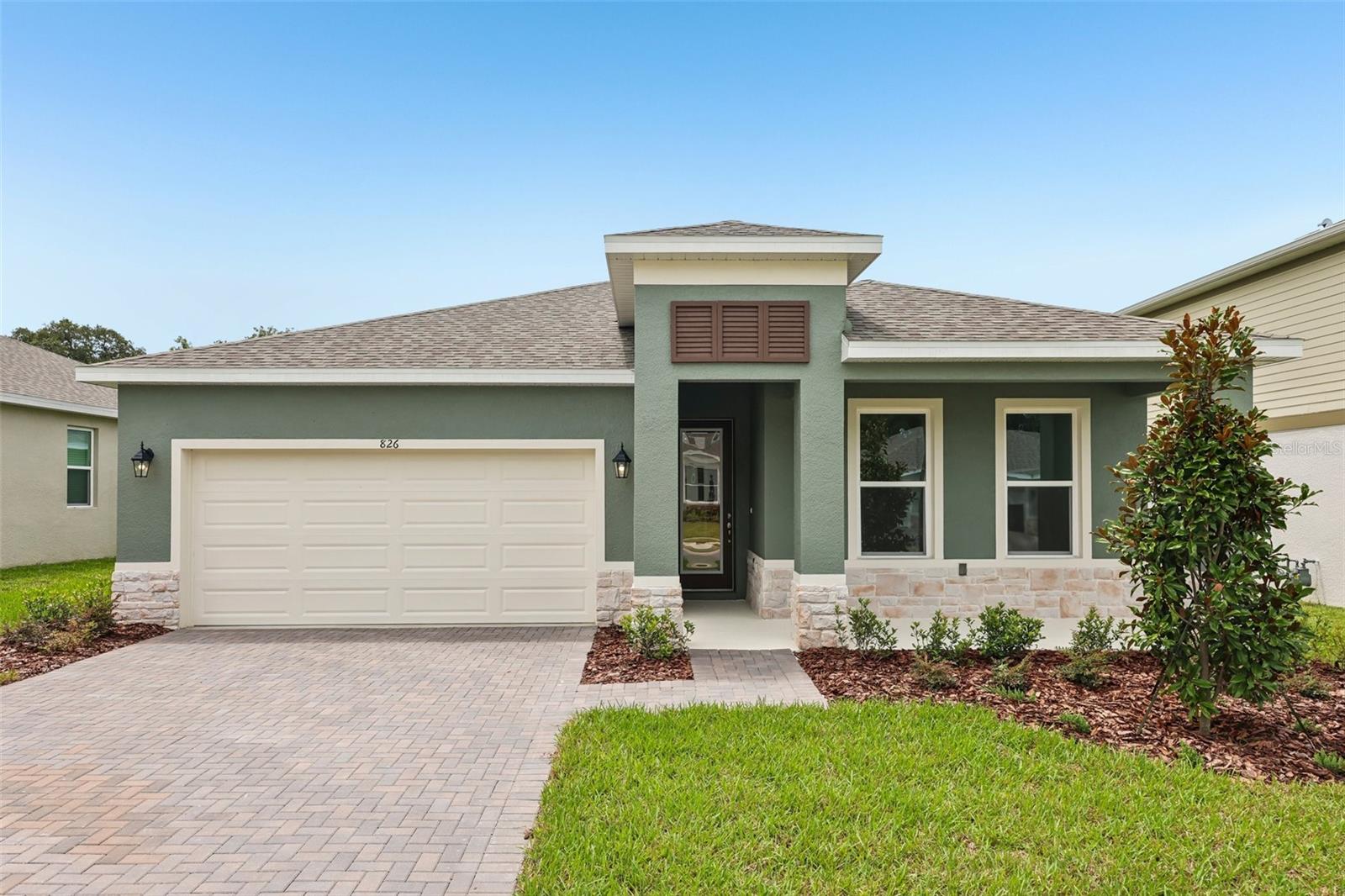 826 Emerald Grove Dr Property Photo 1