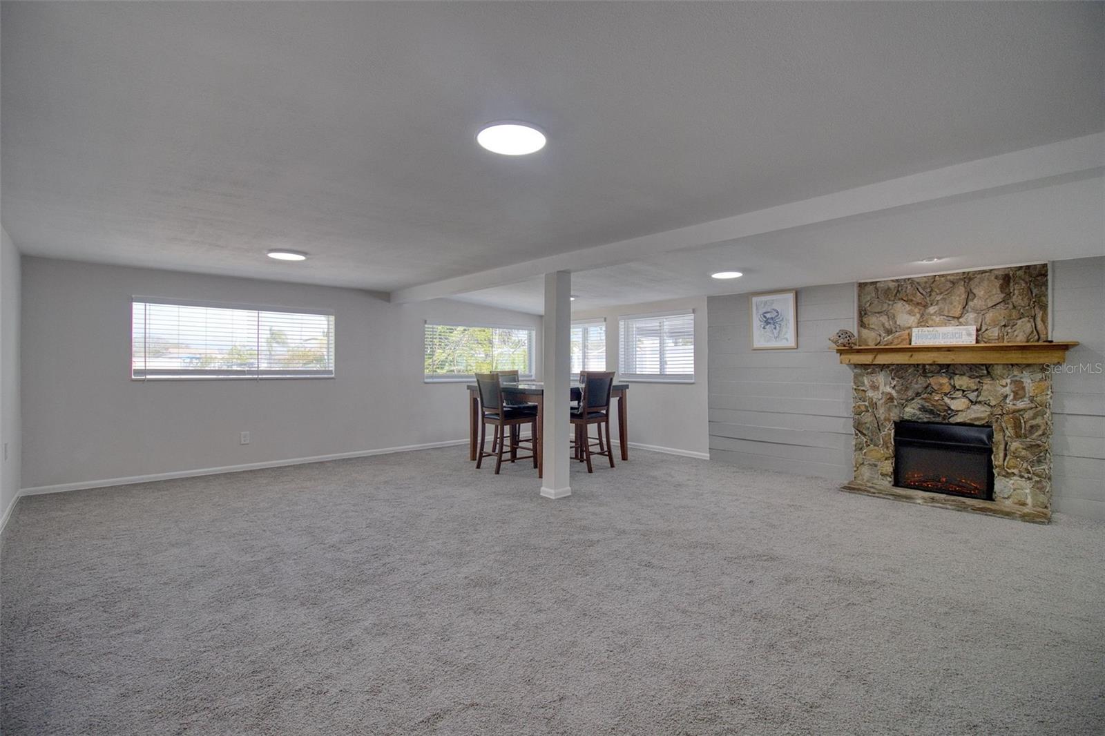 6820 Sea Ranch Dr Property Photo 5