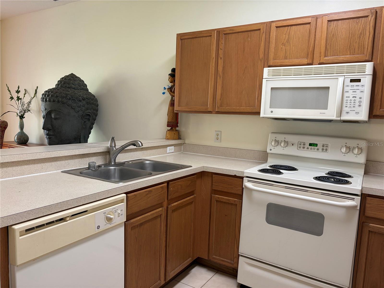 8914 Iron Oak Property Photo 10