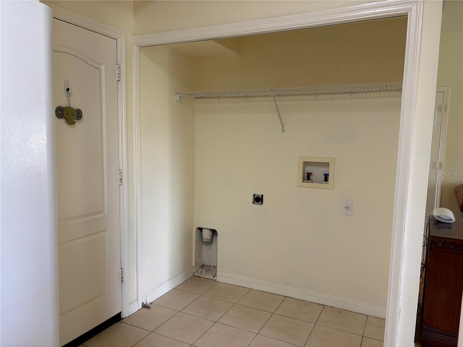 8914 Iron Oak Property Photo 12