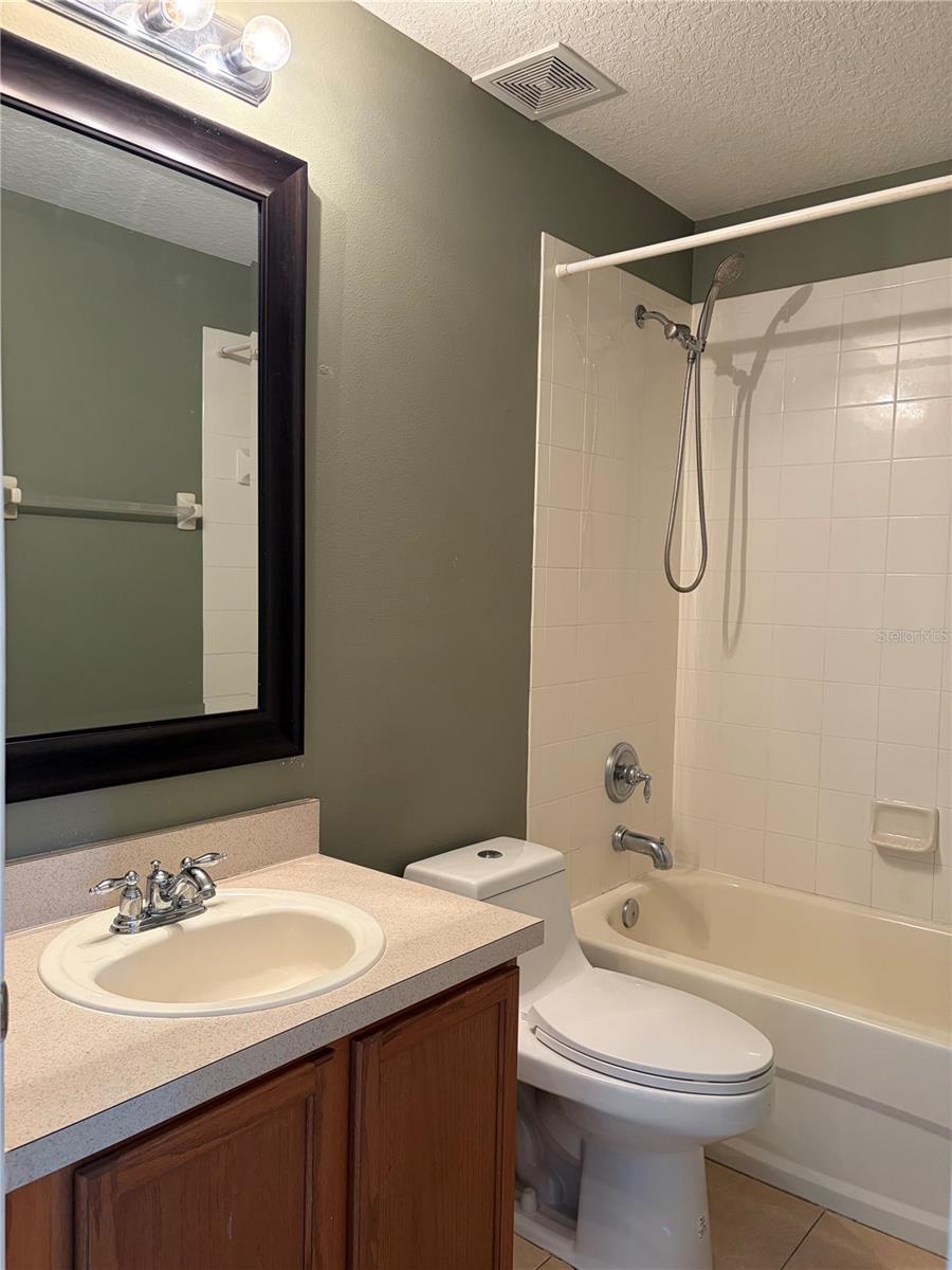 8914 Iron Oak Property Photo 14