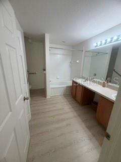 3010 Greynolds Ave Property Photo 7