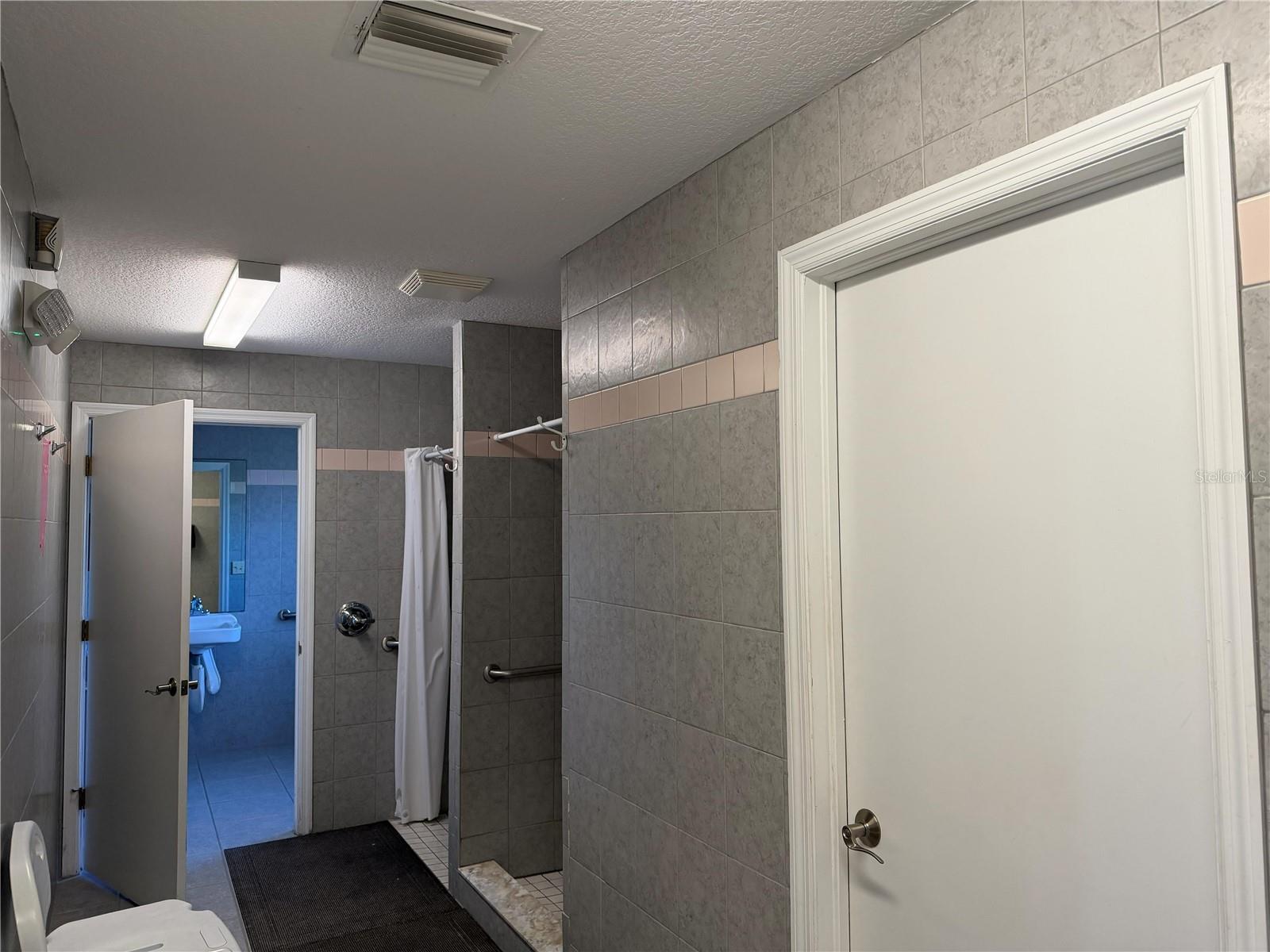 20300 Leonard Rd #78 Property Photo 43
