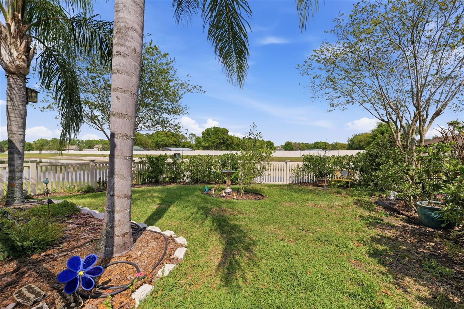 2732 Devonoak Blvd Property Photo 24