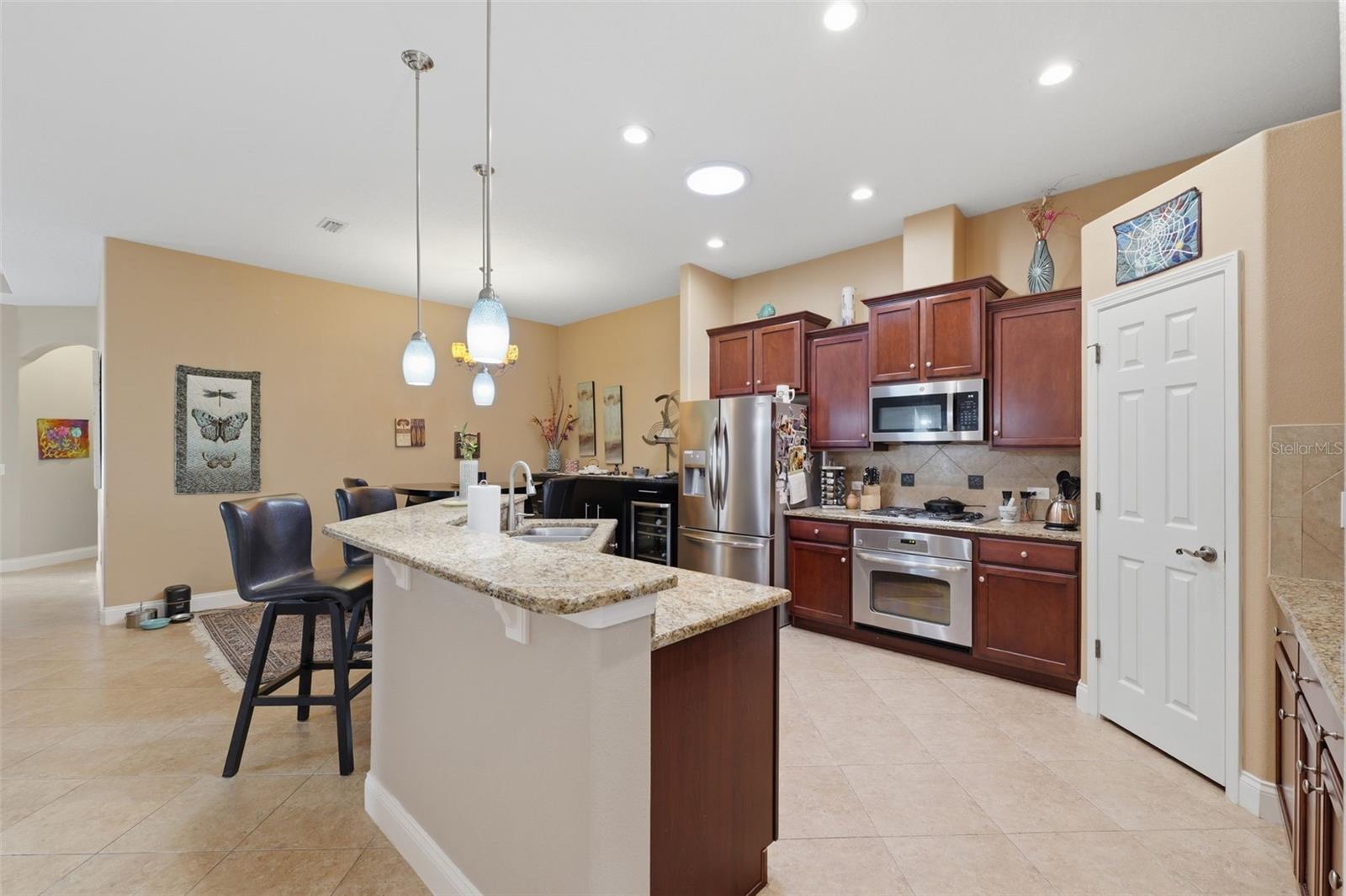 2732 Devonoak Blvd Property Photo 41