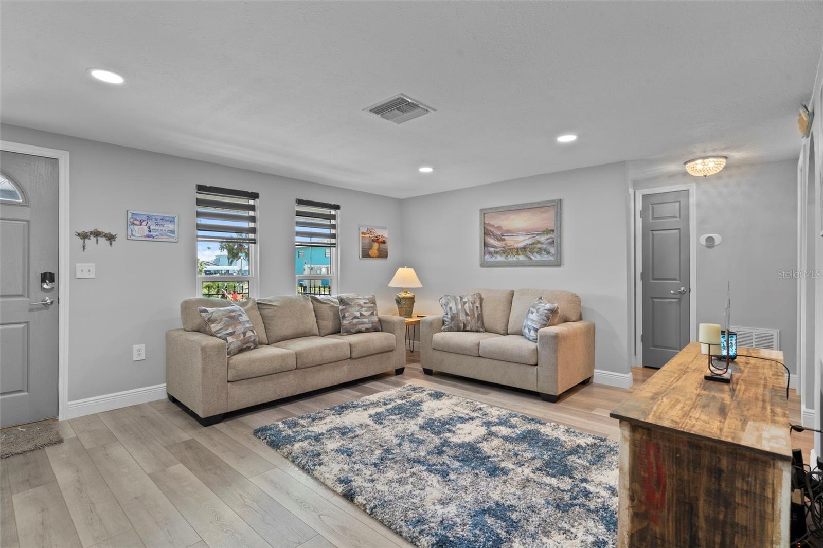 15627 Donzi Dr Property Photo 18
