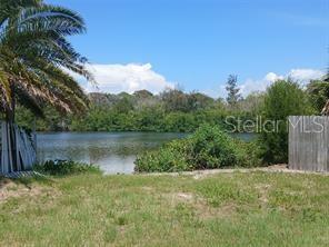 6981 Edgewater Dr Property Photo 2