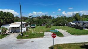 6981 Edgewater Dr Property Photo 3