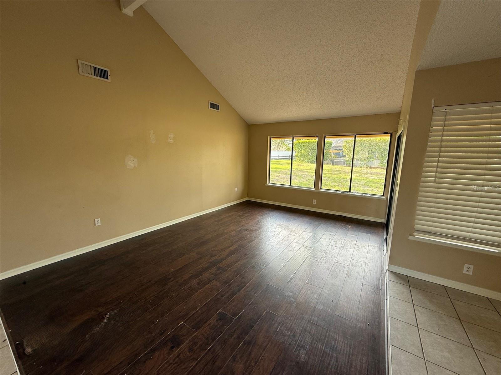 9085 Heather Blvd Property Photo 2