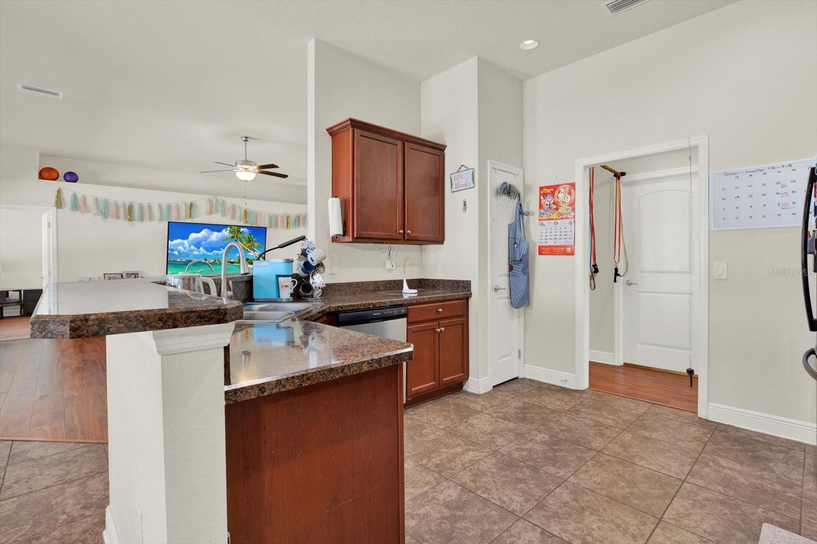 14061 White Plains St Property Photo 11