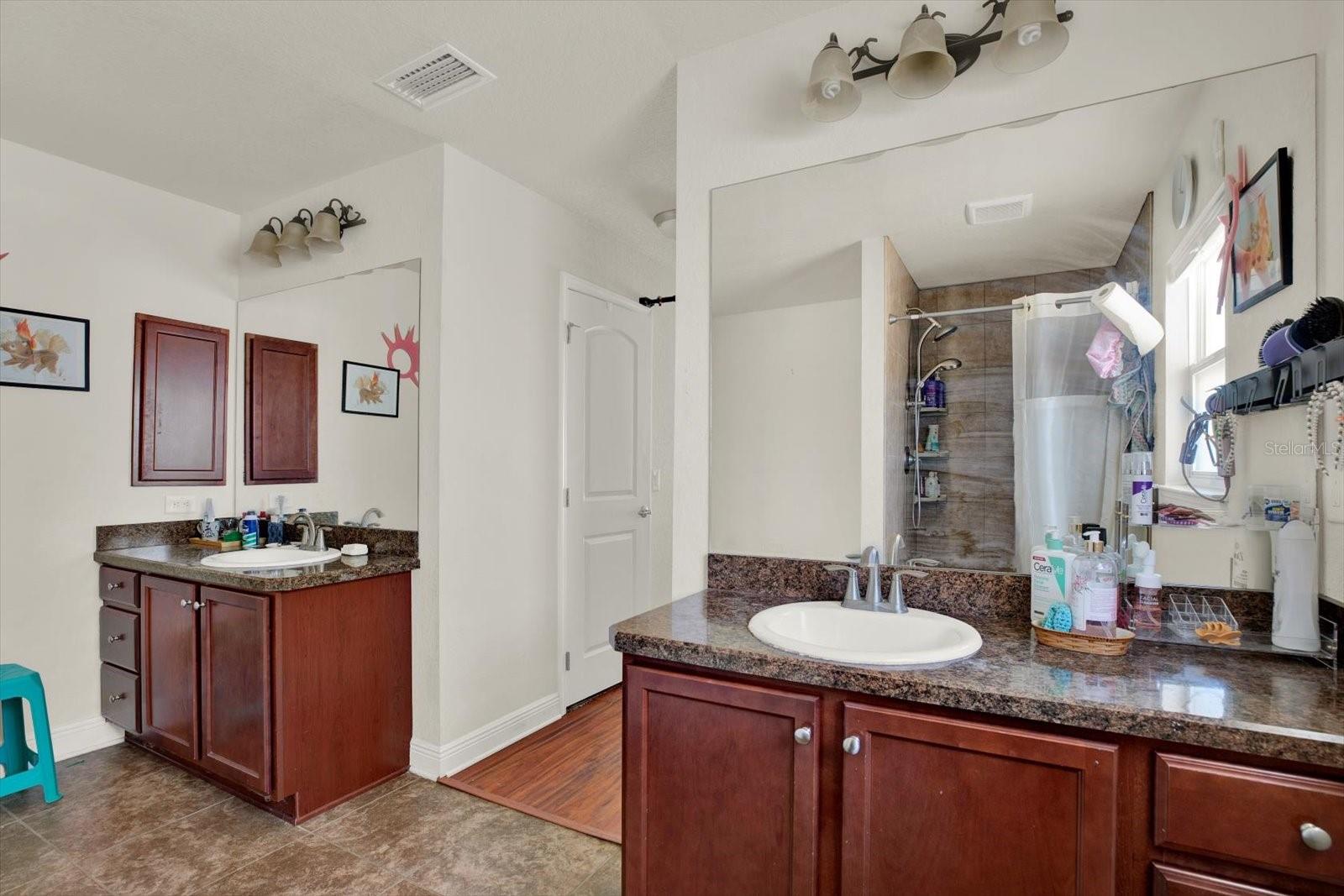 14061 White Plains St Property Photo 16