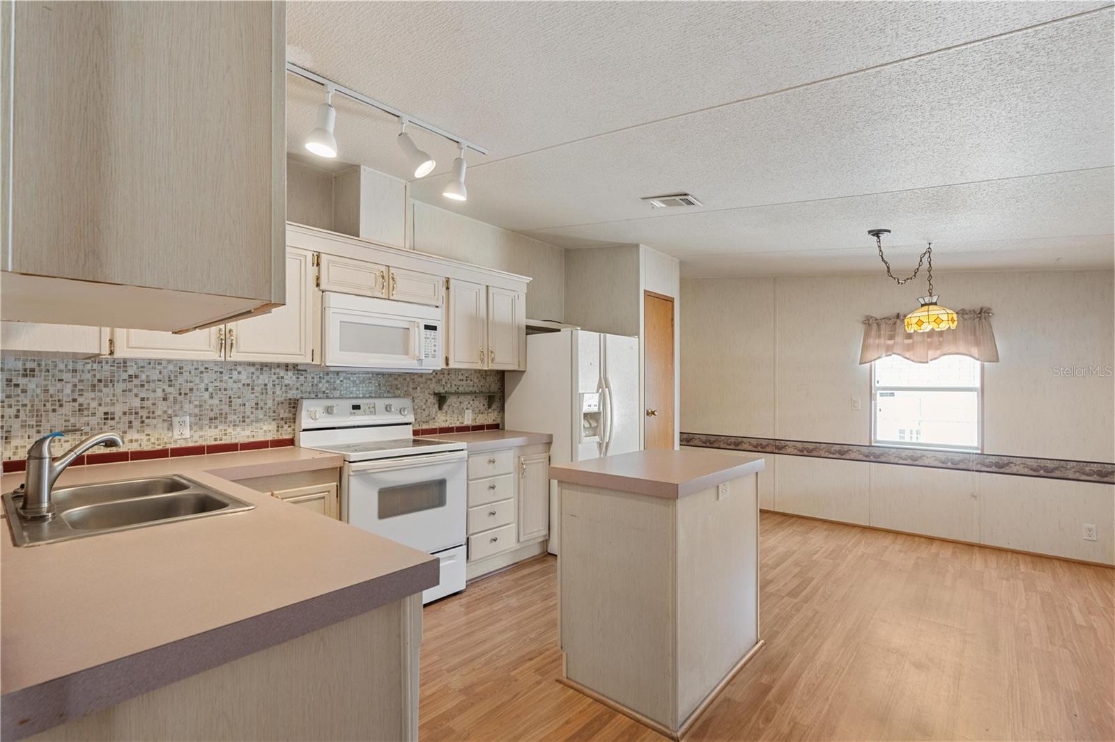 5205 Botany Dr Property Photo 6