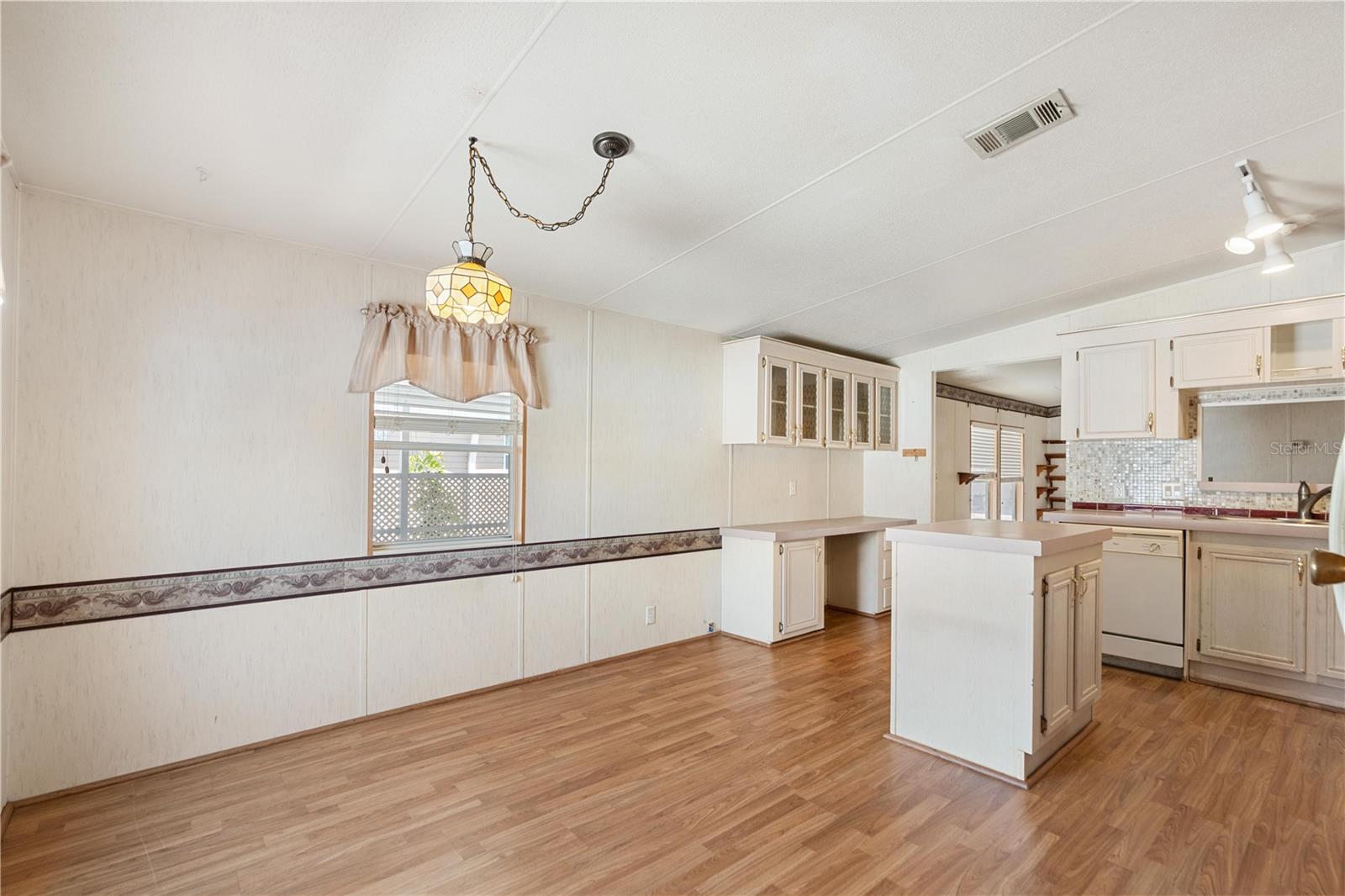 5205 Botany Dr Property Photo 9