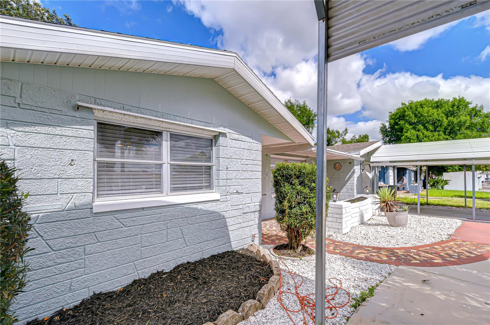 10901 Oldham Rd Property Photo 2