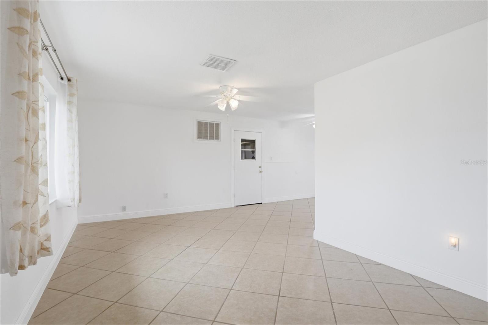 13538 Leslie Dr Property Photo 25