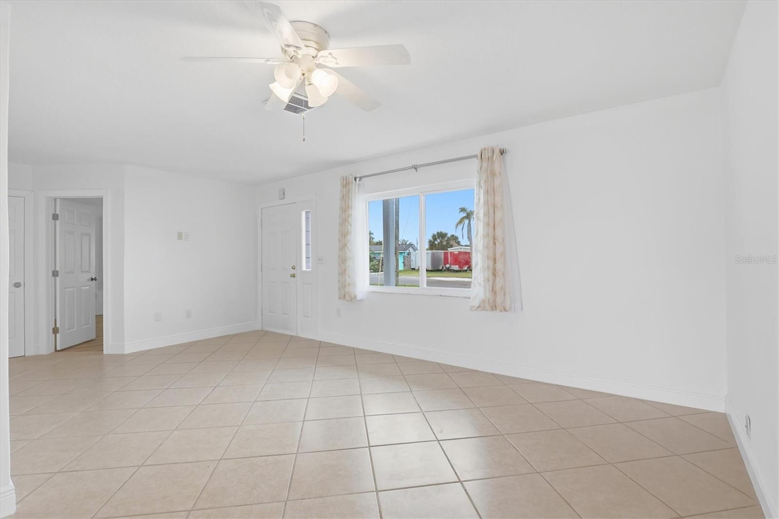 13538 Leslie Dr Property Photo 27