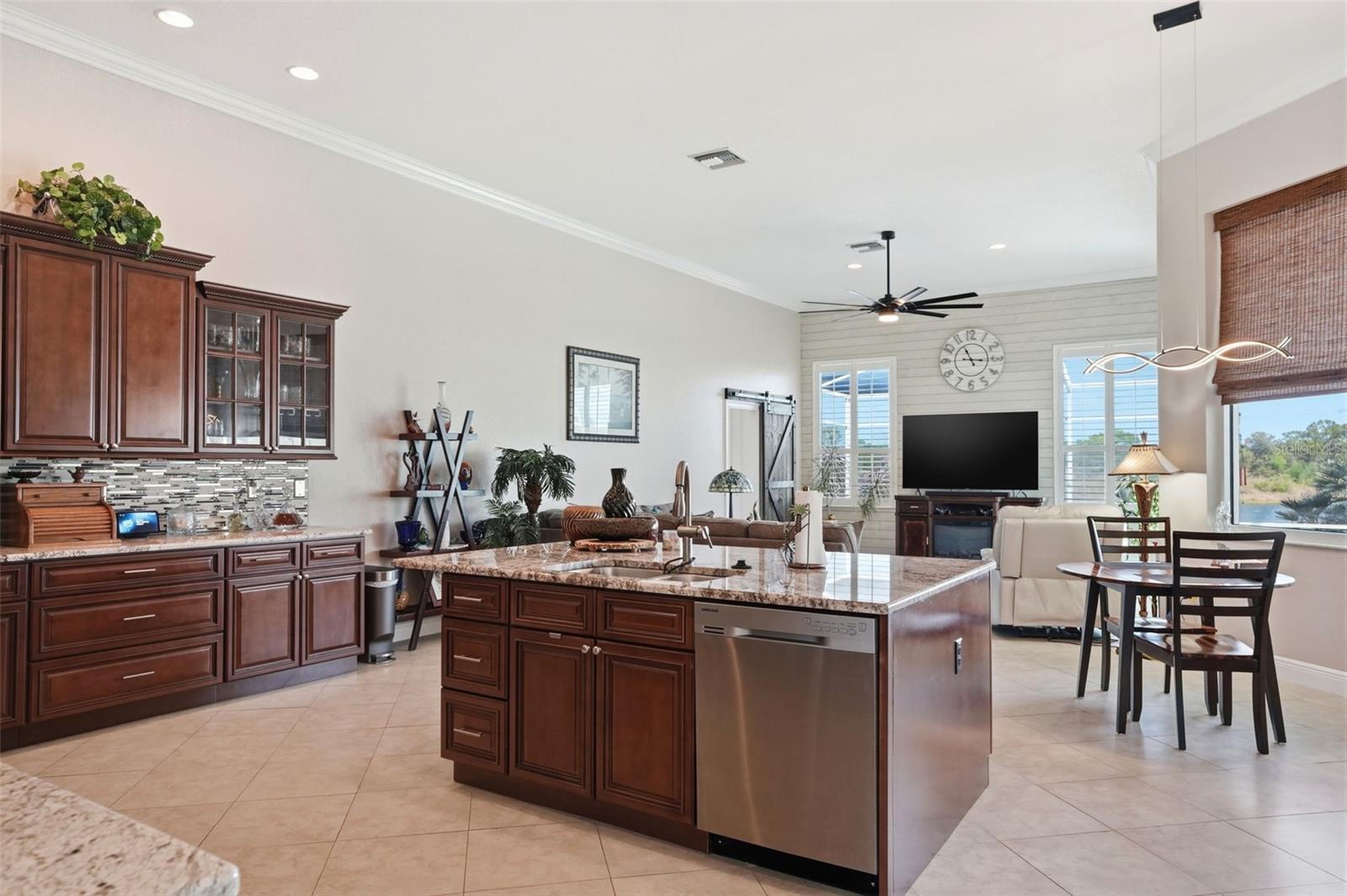 9203 Lake Cypress Loop Property Photo 23