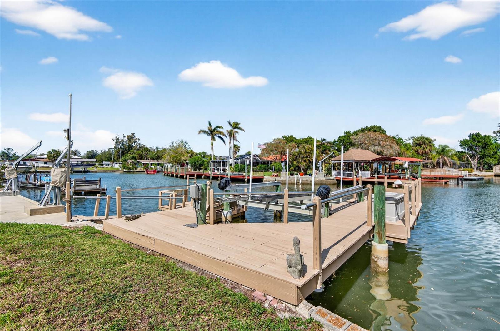 6645 Harbor Dr Property Photo 3
