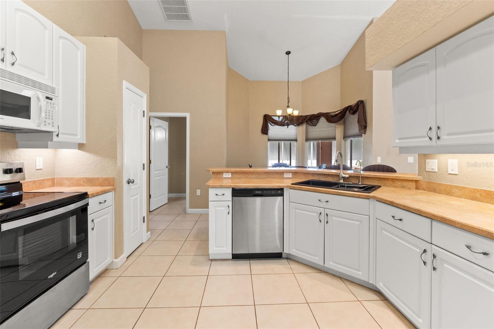 8227 Galgano Ln Property Photo 13