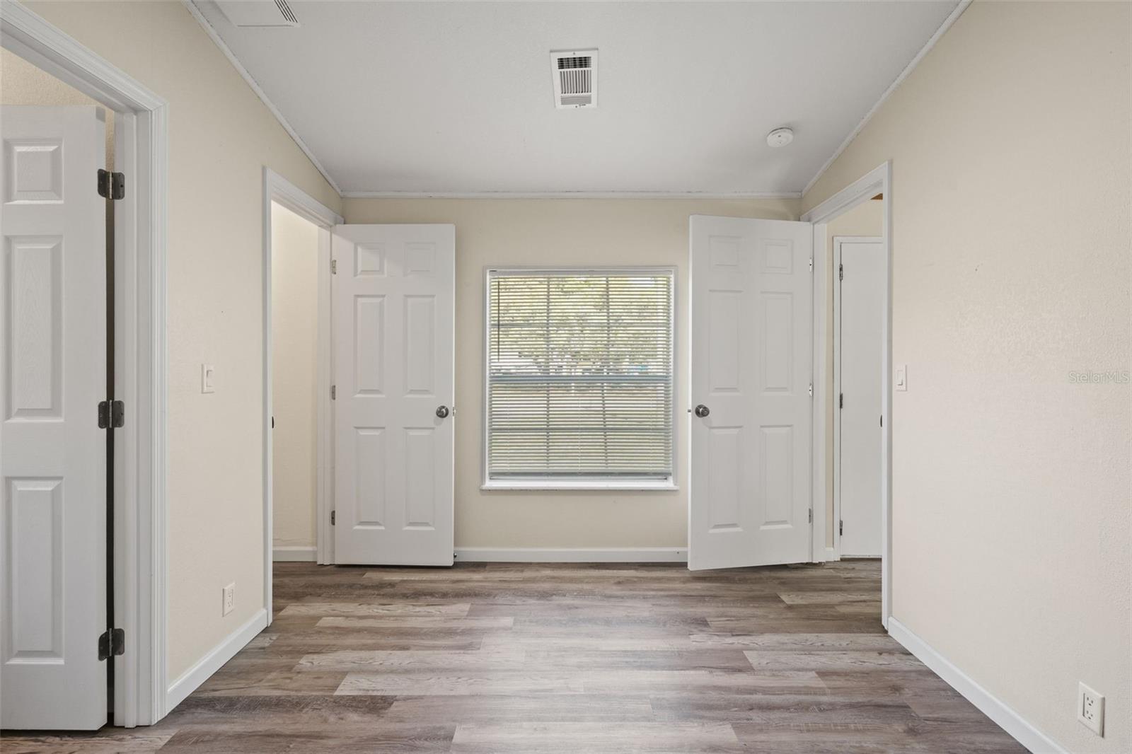 3345 Ballard St Property Photo 17