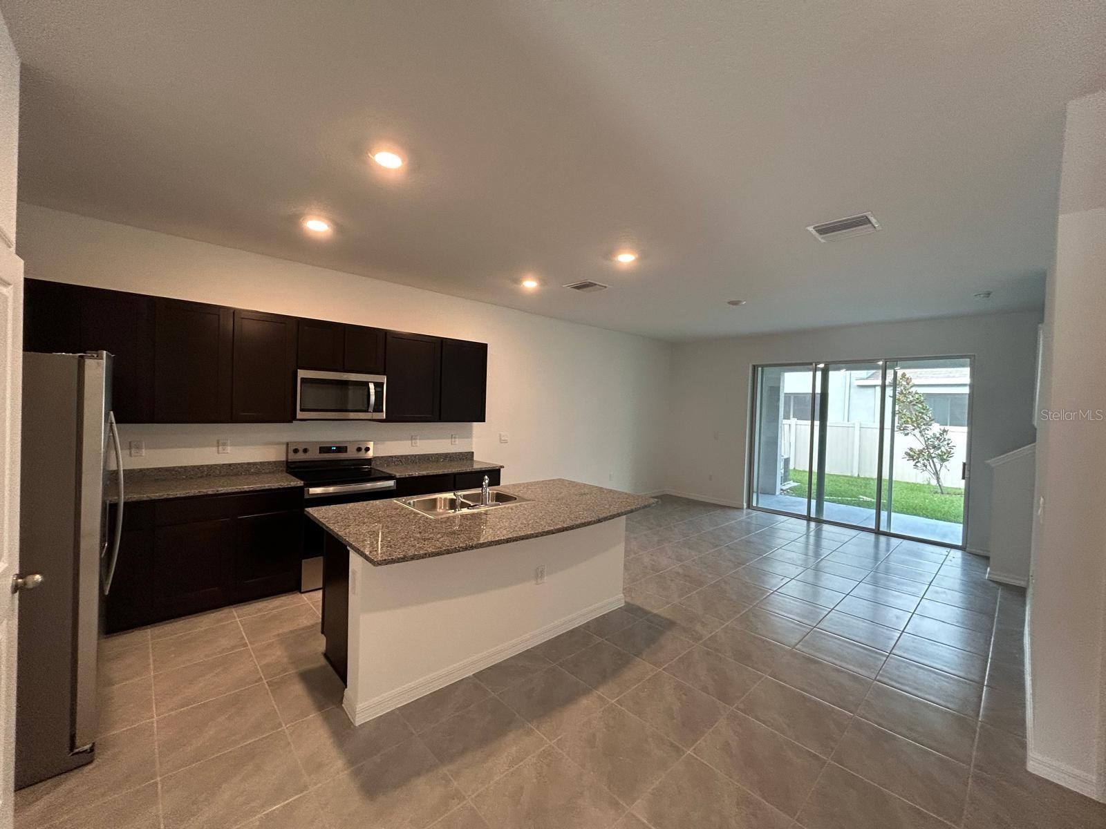 16620 Grotto Steam Pl Property Photo 7