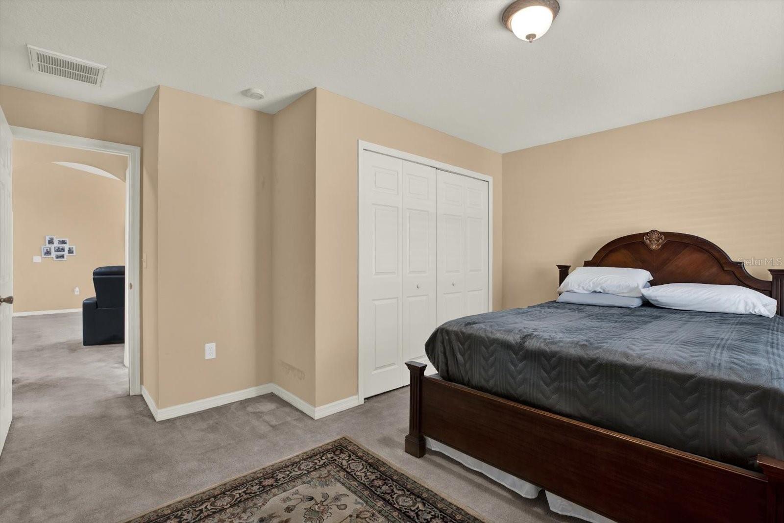 5477 Colchester Ave Property Photo 21