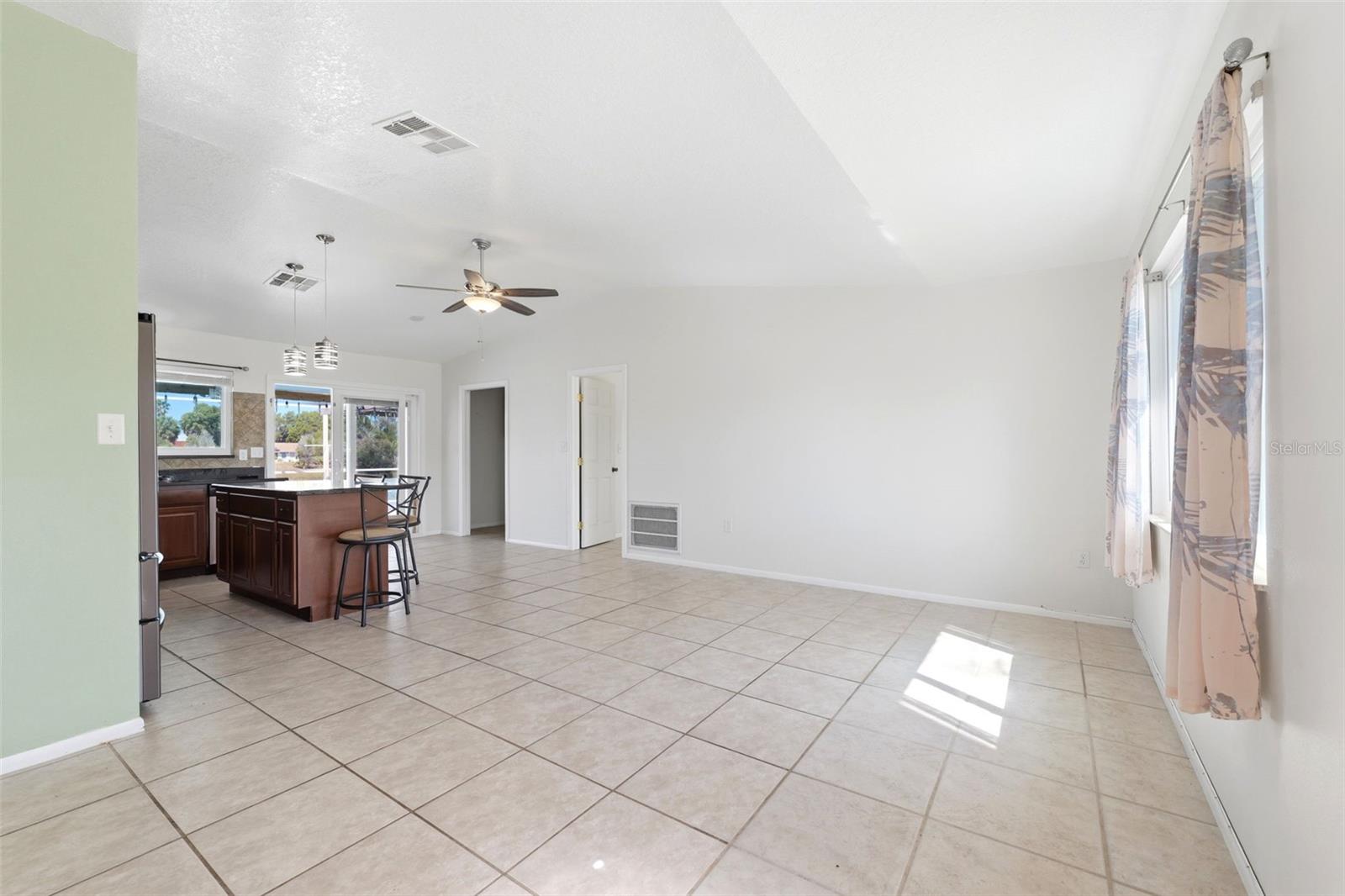 3243 Azalea Dr Property Photo 9