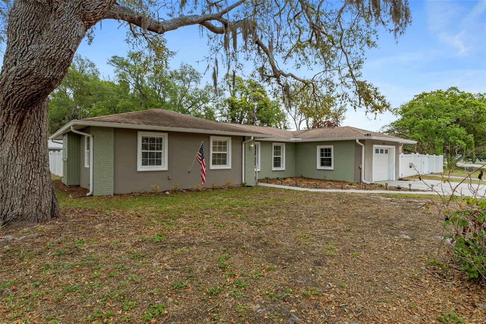 7367 Gates Cir Property Photo 3