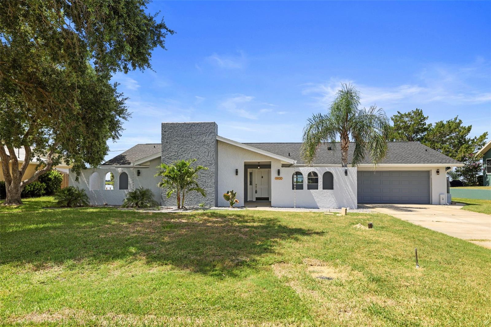 11930 W Bayshore Dr Property Photo 1