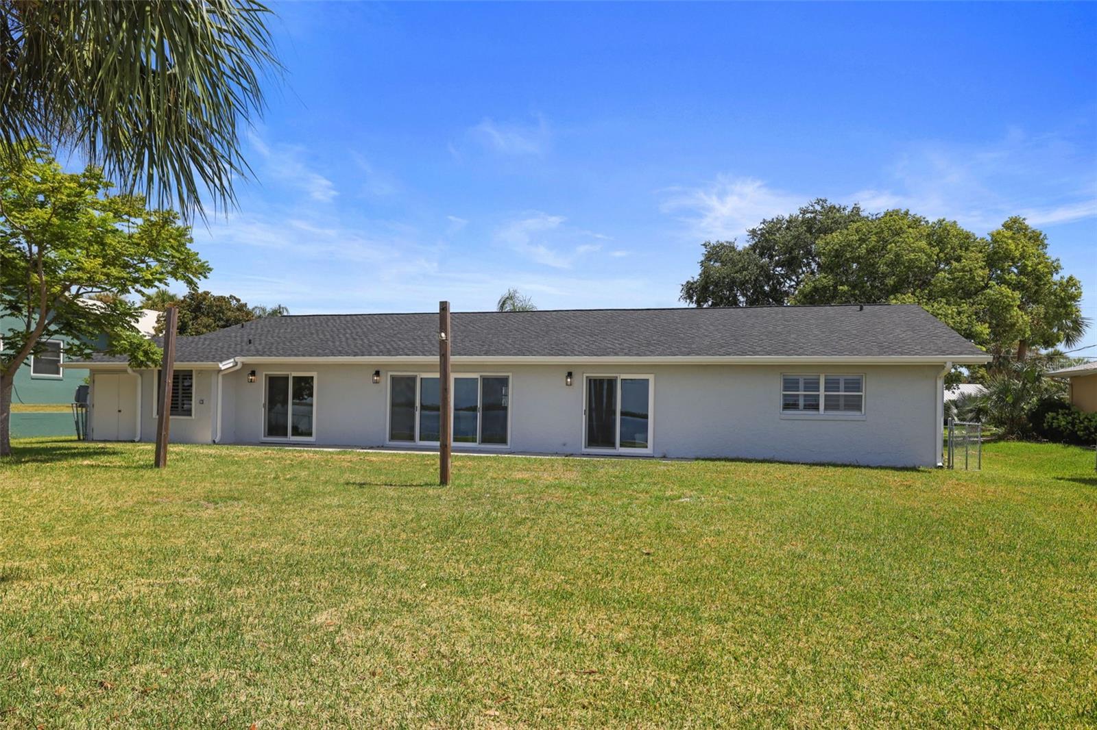 11930 W Bayshore Dr Property Photo 6