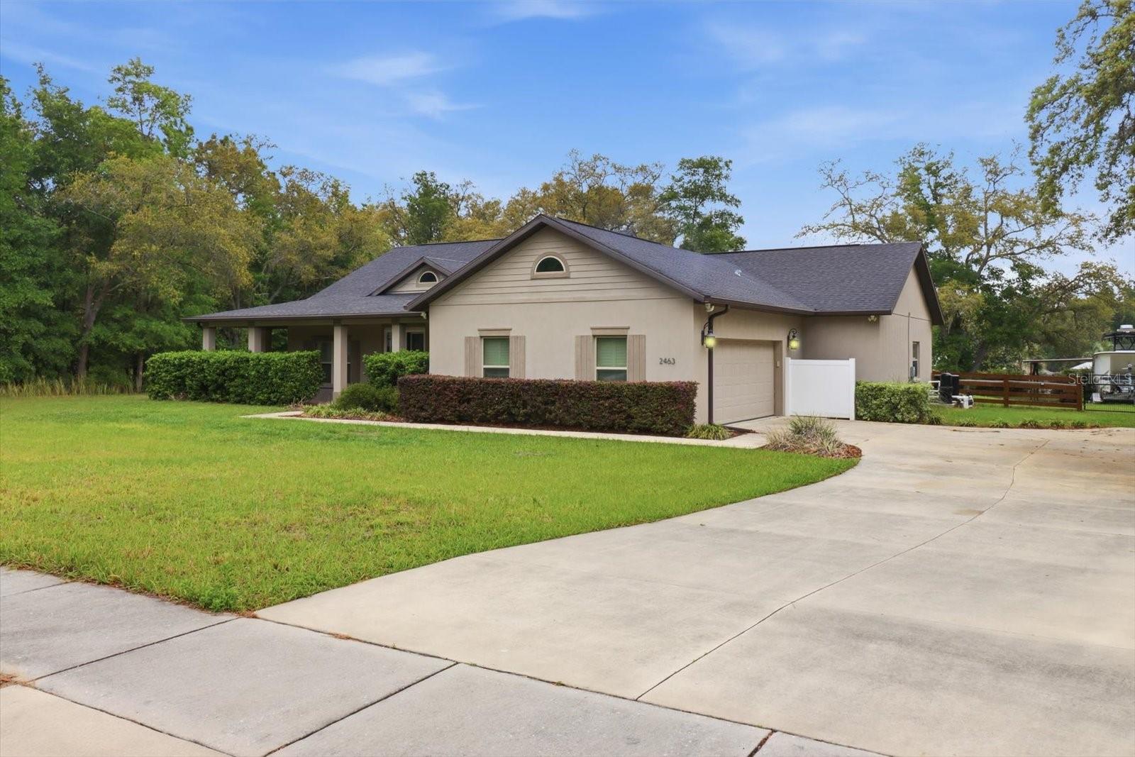 W7884646 Property Photo 2