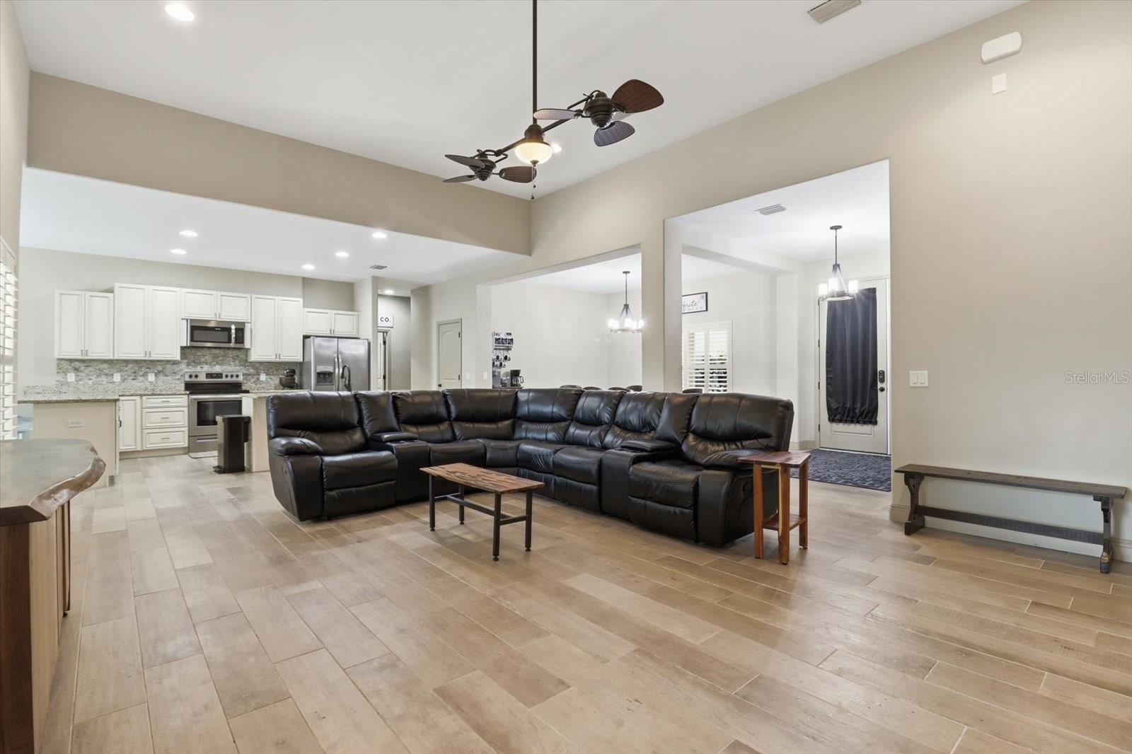 W7884646 Property Photo 10