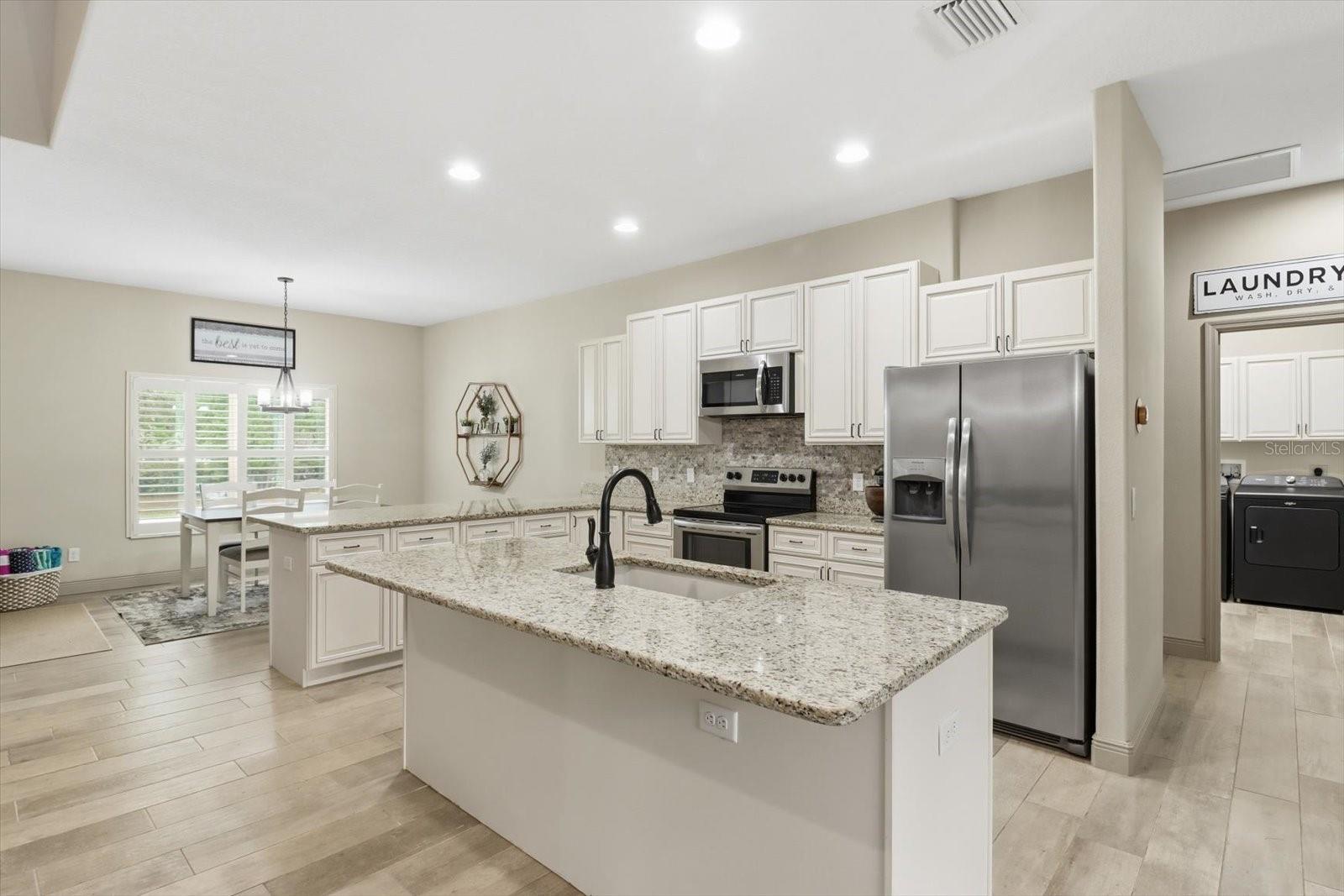 W7884646 Property Photo 15