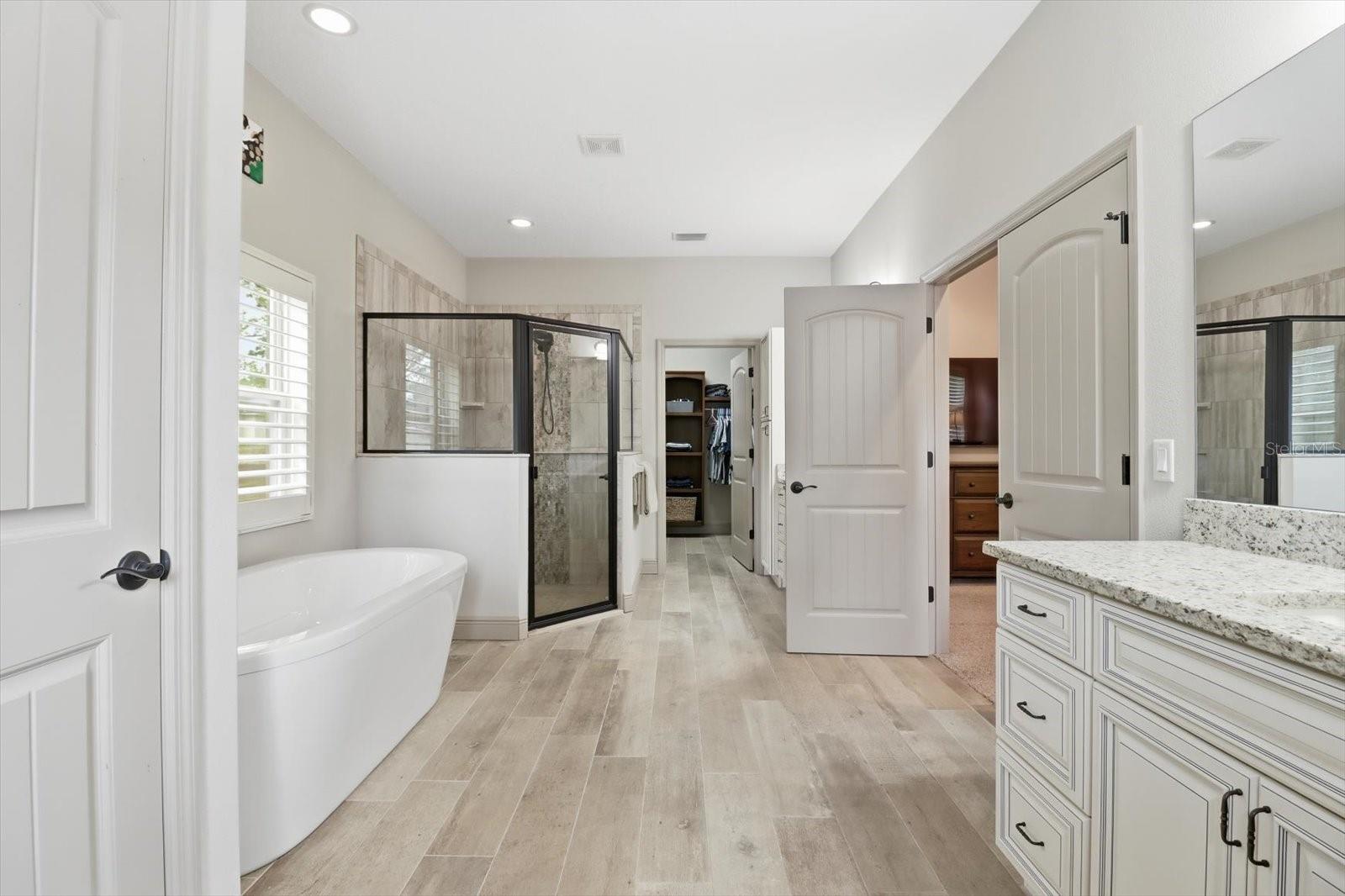 W7884646 Property Photo 25