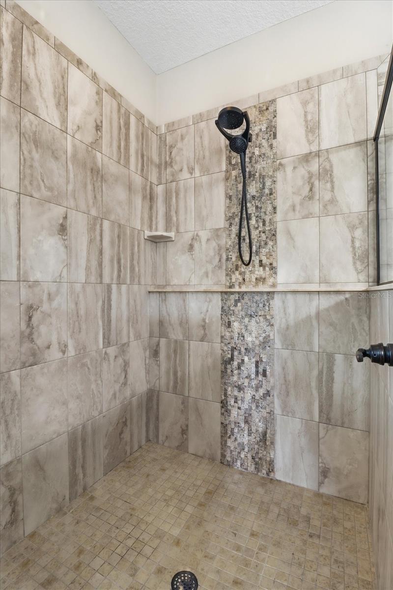 W7884646 Property Photo 28