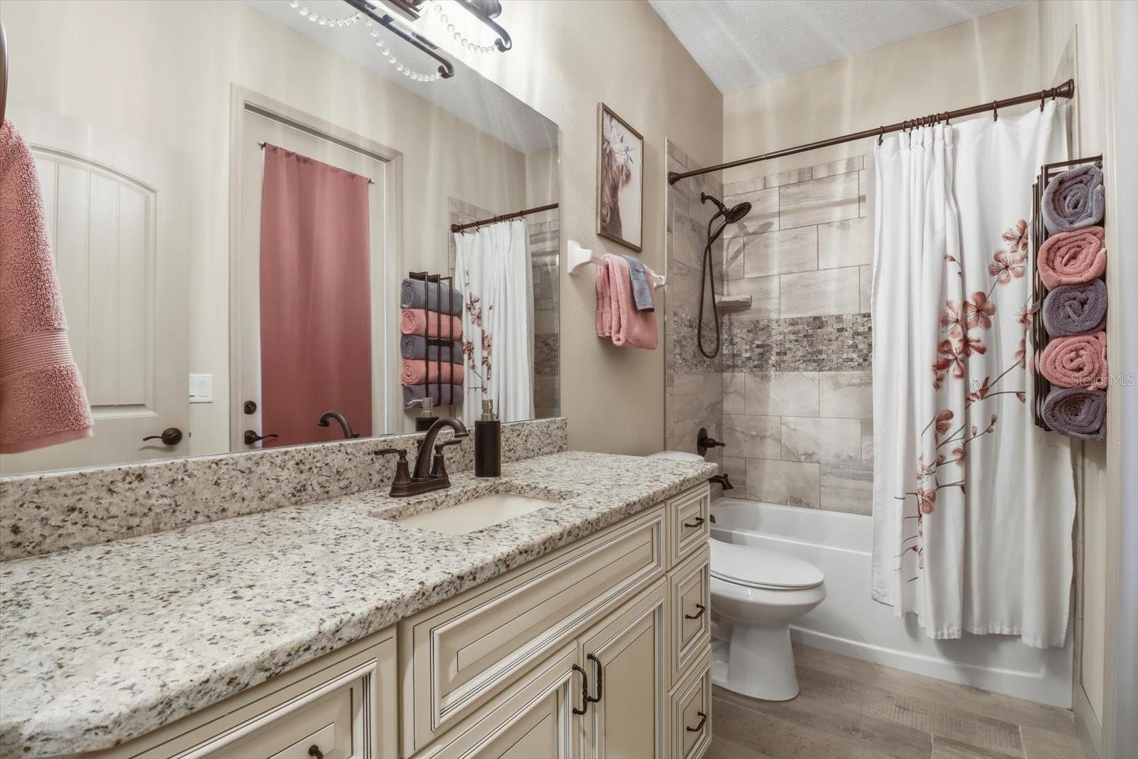 W7884646 Property Photo 35