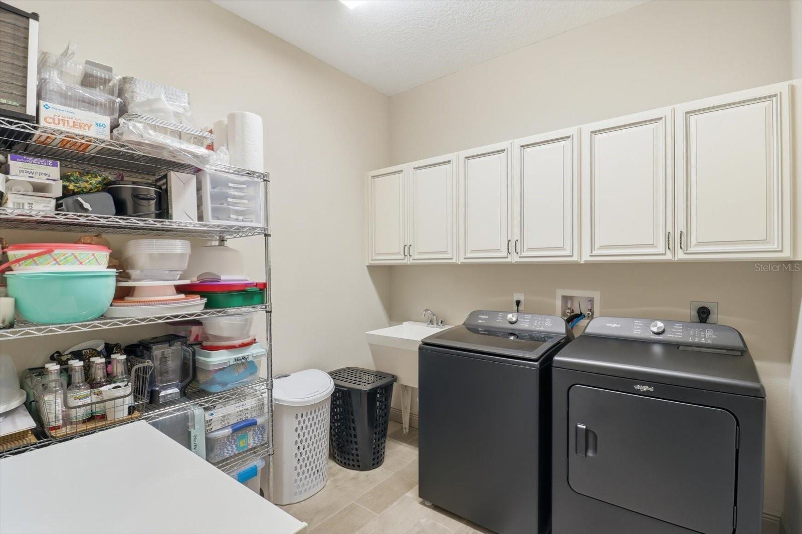W7884646 Property Photo 39