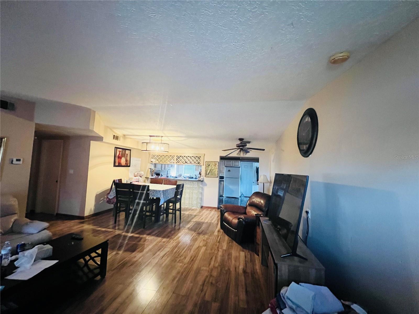 5543 Moog Rd Property Photo 2