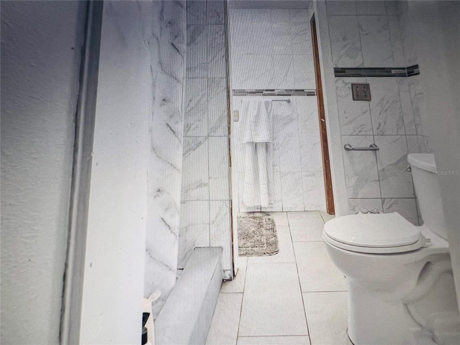 5543 Moog Rd Property Photo 12