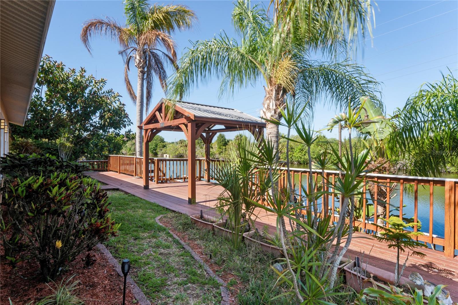 2529 San Luis Rd Property Photo 8