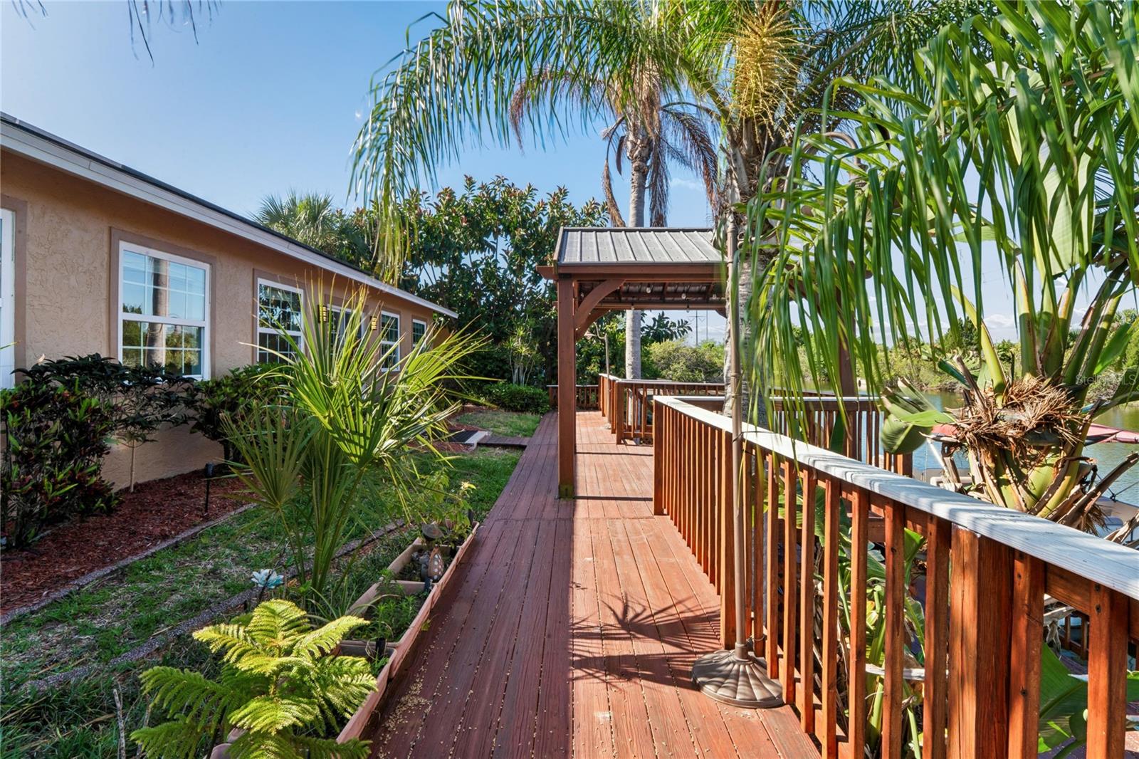 2529 San Luis Rd Property Photo 10