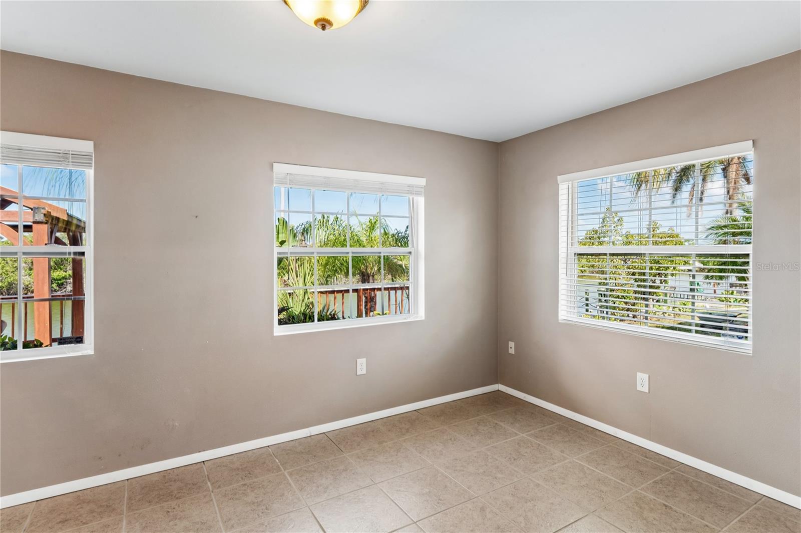 2529 San Luis Rd Property Photo 29