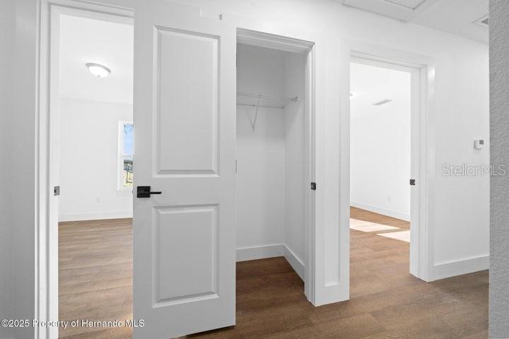 6356 Mariner Blvd Property Photo 9