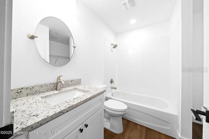 6356 Mariner Blvd Property Photo 11
