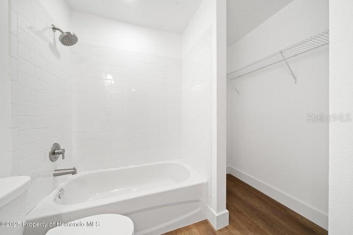 6356 Mariner Blvd Property Photo 12