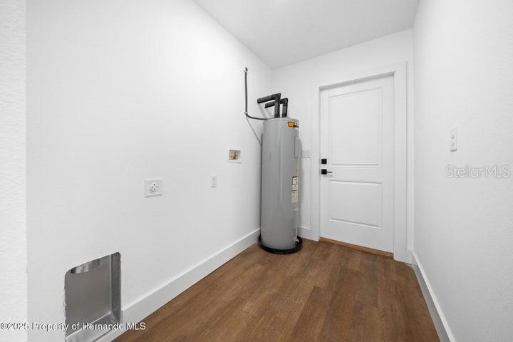 6356 Mariner Blvd Property Photo 14