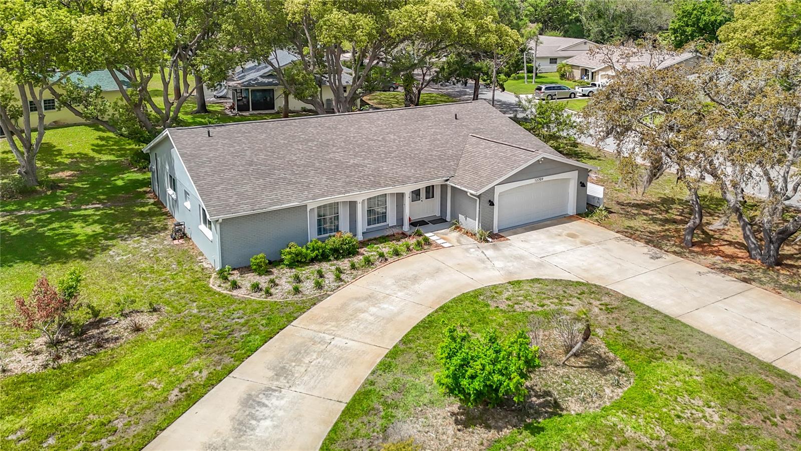 12709 Castleberry Ct Property Photo 3